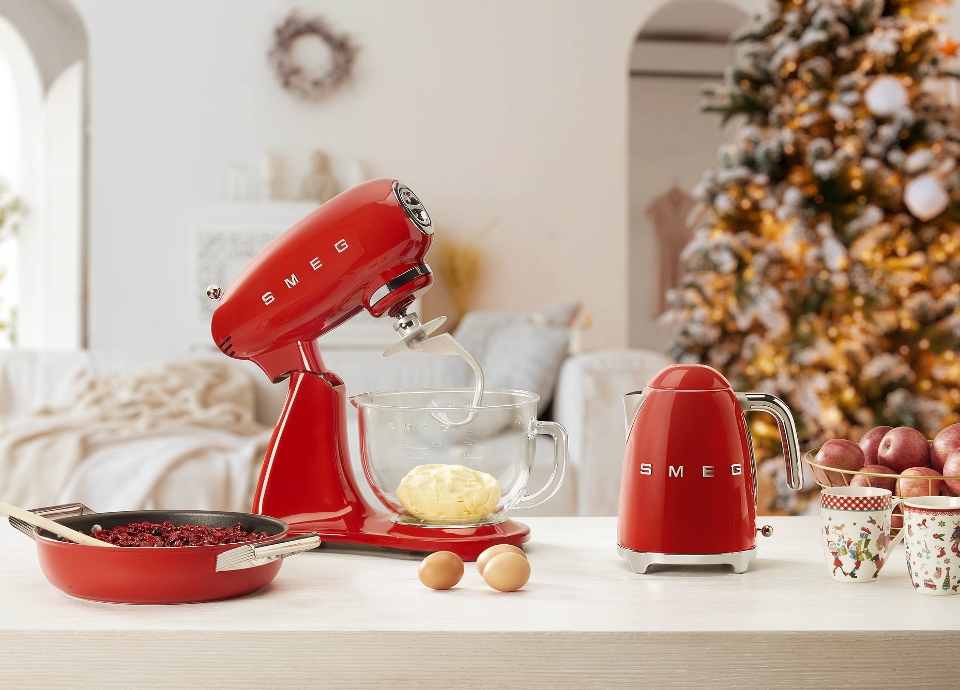 High-End Kitchen Appliances for Baking Enthusiasts 5