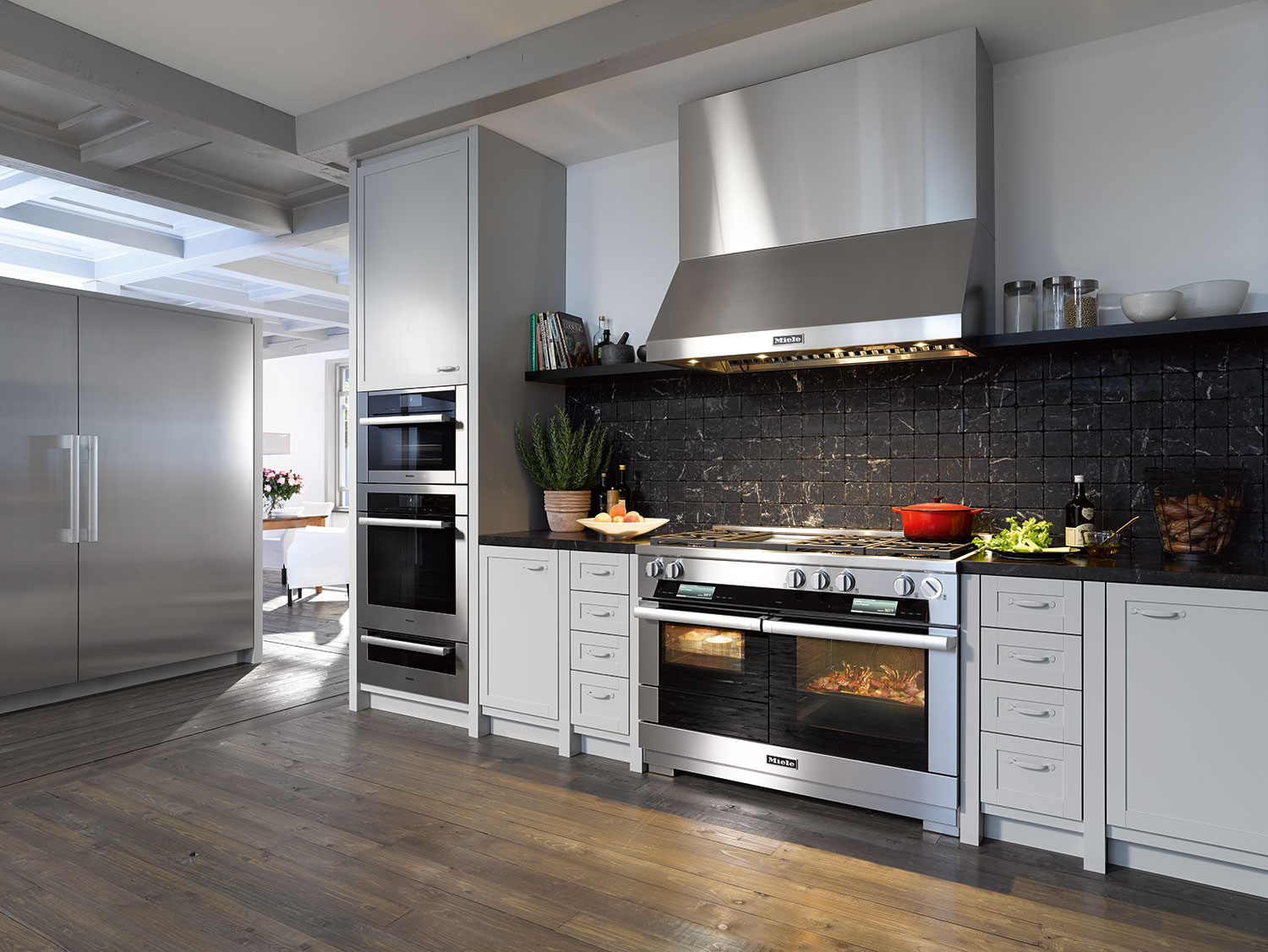 How Luxury Ranges & Stoves Enhance Home Cooking 5